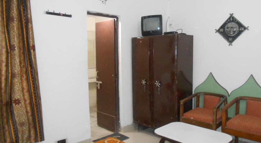 Hotel Safari アーグラ 部屋 写真